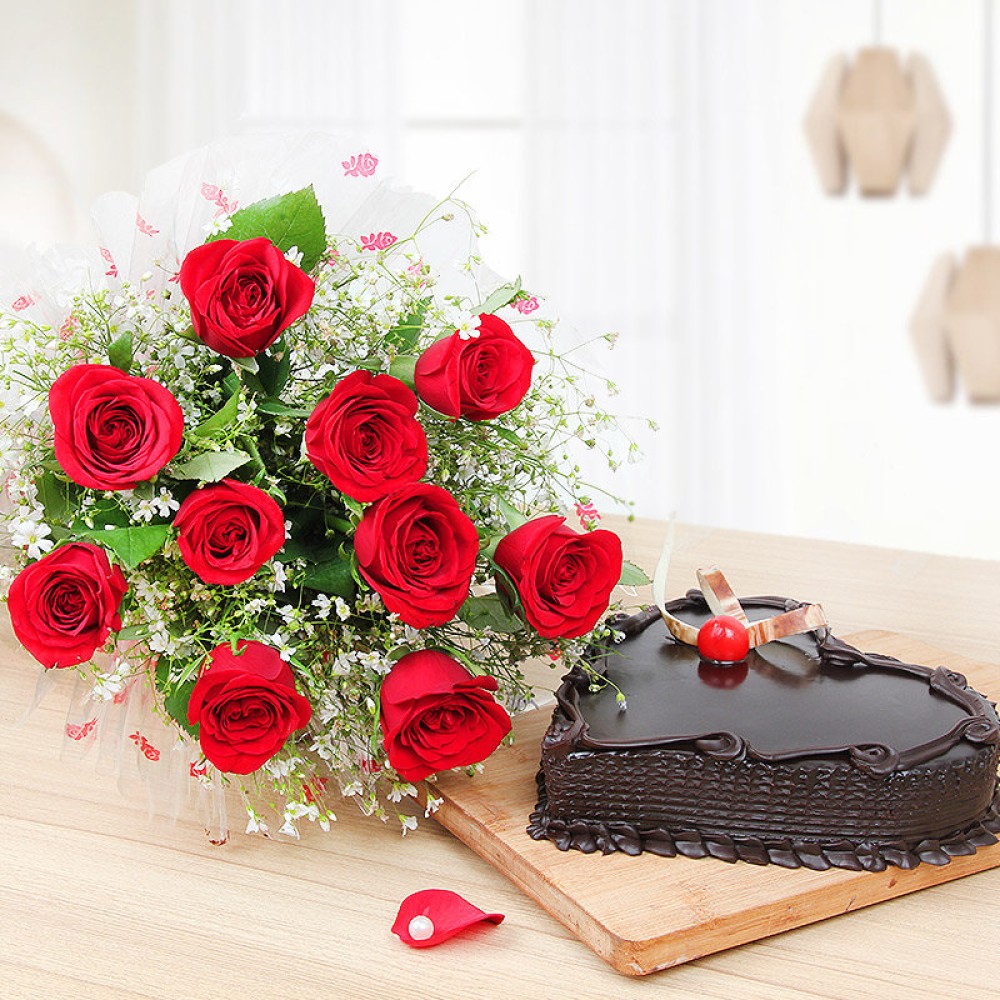 Heart Shape Cake With Roses